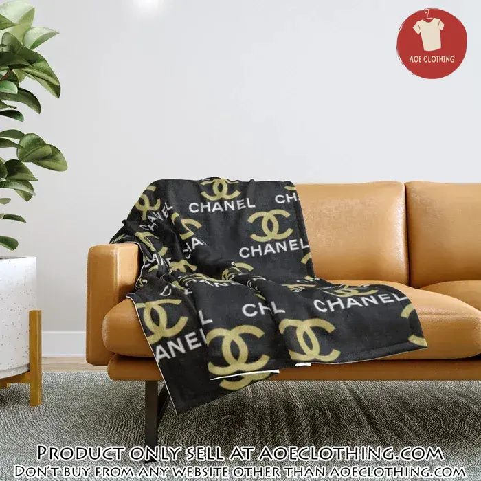 Chanel yellow logo black luxury brand premium quilt blanket fleece home decor aoe0838500